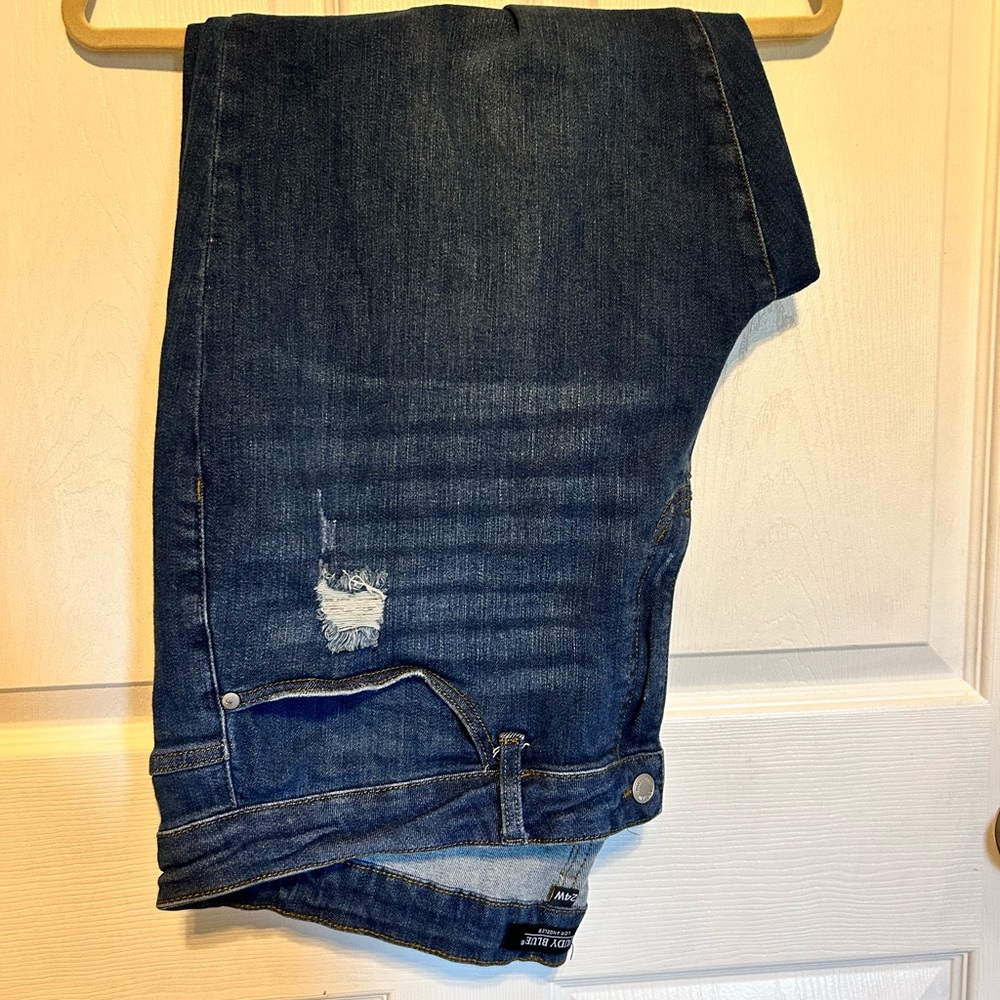 Judy Blue size 24w distressed jeans medium blue cuffed hem